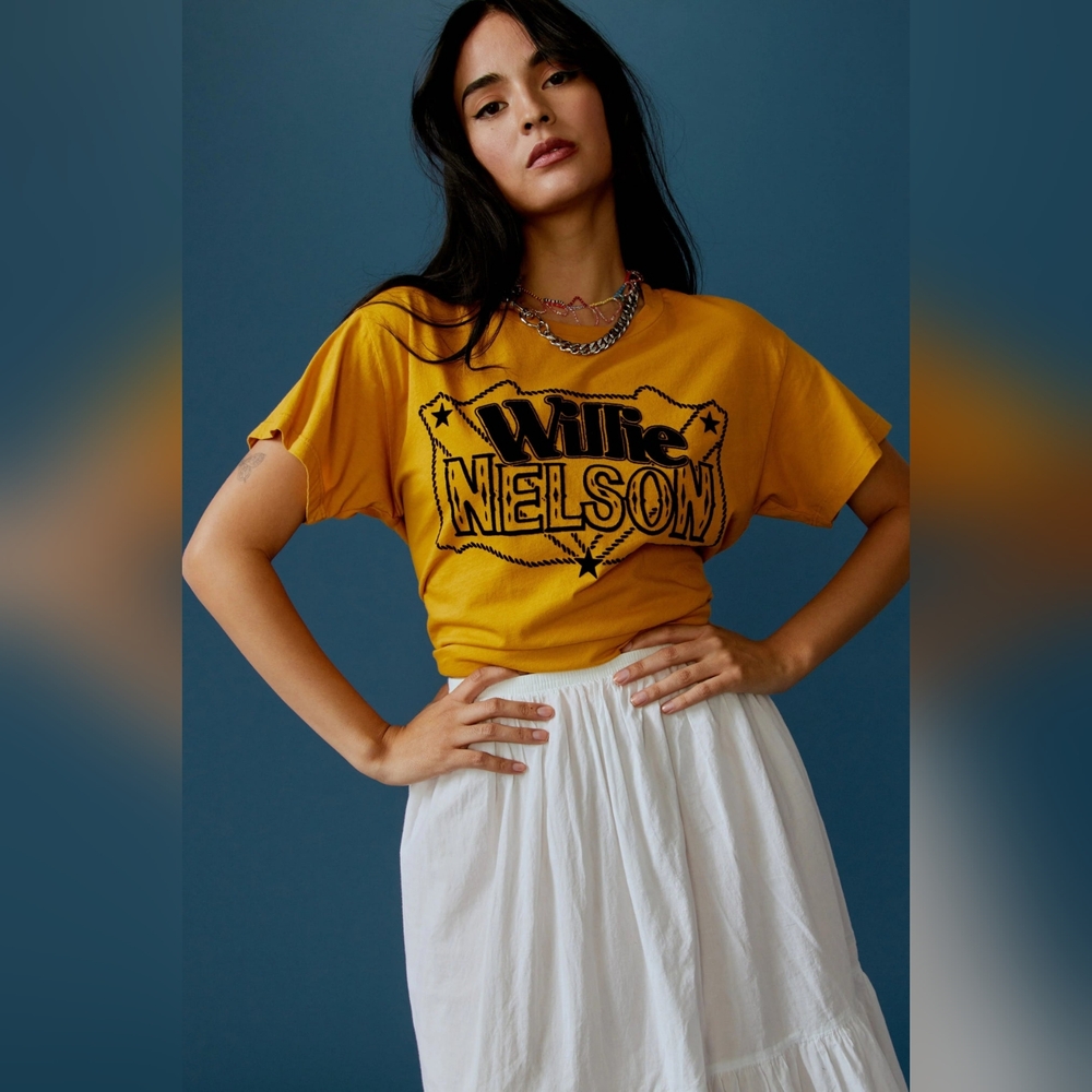 Daydreamer Willie Nelson Solo Tee